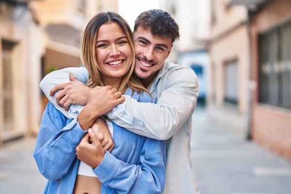 Young Man Woman Couple Hugging Each Other Standing Street — Stock Photo, Image