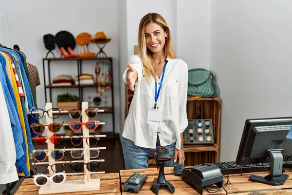 Blonde Beautiful Young Woman Working Manager Retail Boutique Smiling Friendly — Fotografia de Stock