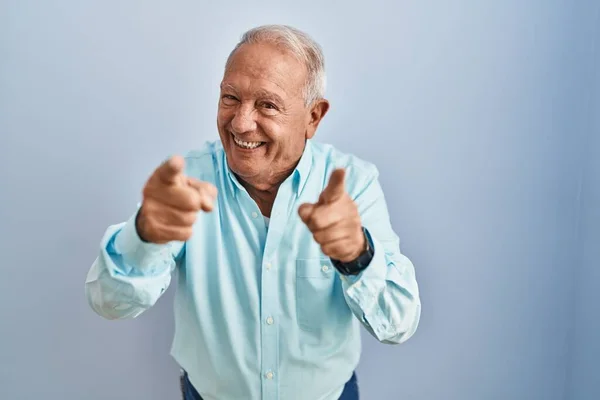 Senior Man Grey Hair Standing Blue Background Pointing Fingers Camera — Stok fotoğraf