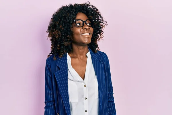 Young African American Woman Wearing Business Clothes Glasses Looking Away — стокове фото