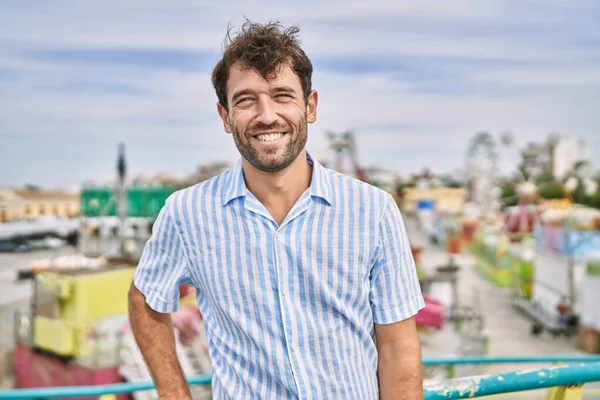 Young Hispanic Man Smiling Happy Standing Attraction Park — Stockfoto