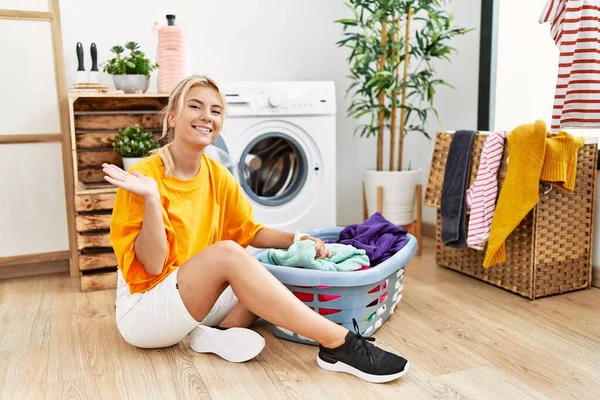 Young Caucasian Woman Putting Dirty Laundry Washing Machine Smiling Cheerful — Stock Photo, Image