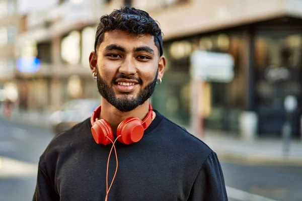 Young Arab Man Smiling Confident Wearing Headphones Street — Foto Stock