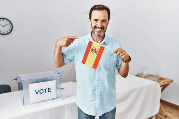 Middle Age Man Beard Political Campaign Election Holding Spain Flag — Fotografia de Stock