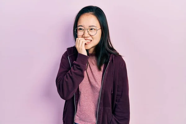 Young Chinese Girl Wearing Casual Clothes Glasses Looking Stressed Nervous — Foto Stock