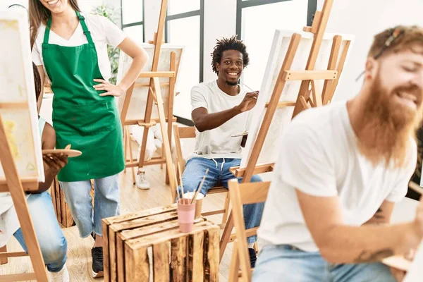 Grupo Personas Sonriendo Feliz Dibujo Estudio Arte —  Fotos de Stock