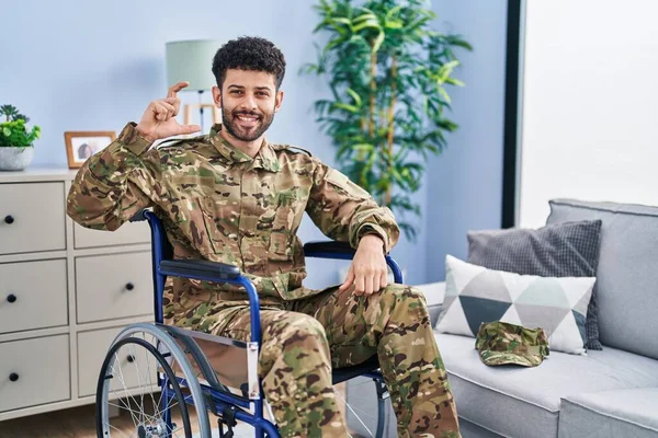 Arab Man Wearing Camouflage Army Uniform Sitting Wheelchair Smiling Confident — Stock Photo, Image