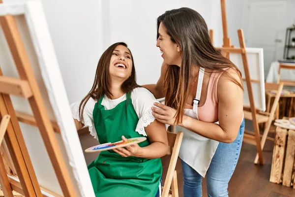 Studente Insegnante Sorridente Pittura Felice Scuola Arte — Foto Stock