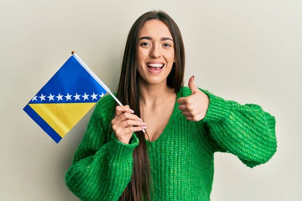 Jong Latijns Amerikaans Meisje Met Bosnia Hier Vina Vlag Lachend — Stockfoto