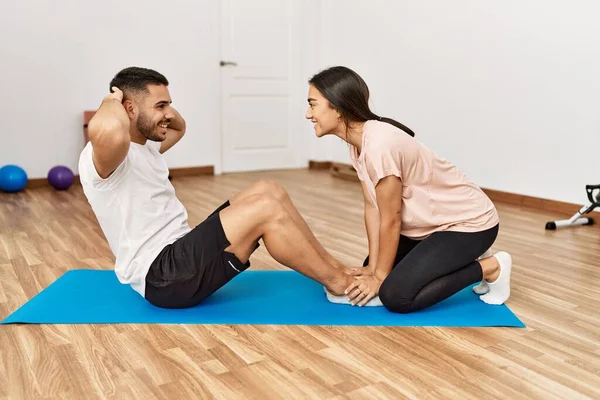 Latin Man Woman Couple Smiling Confident Training Abs Exercise Sport — ストック写真