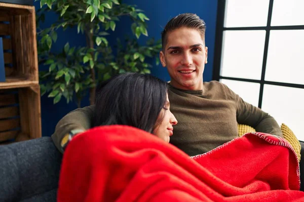 Man Woman Couple Relaxed Sitting Sofa Home — Stok fotoğraf