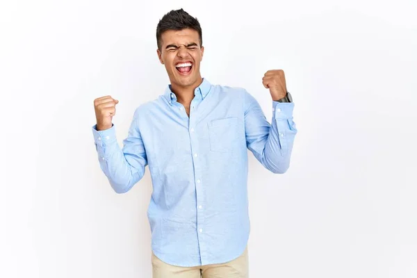 Young Hispanic Man Wearing Business Shirt Standing Isolated Background Celebrating — Stock fotografie