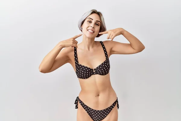Young Beautiful Woman Wearing Swimsuit Isolated Background Smiling Cheerful Showing — ストック写真