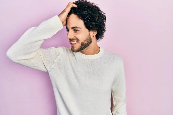 Hombre Hispano Guapo Usando Suéter Blanco Casual Sonriendo Confiado Tocando —  Fotos de Stock