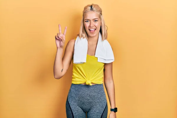 Beautiful Blonde Sports Woman Wearing Workout Outfit Smiling Happy Face — Stockfoto