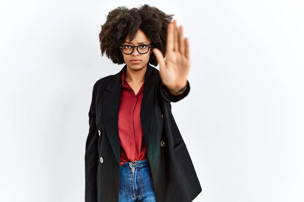 African American Woman Afro Hair Wearing Business Jacket Glasses Doing — Φωτογραφία Αρχείου