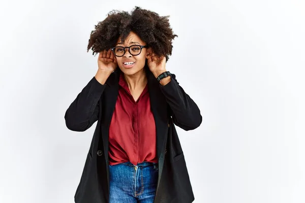 African American Woman Afro Hair Wearing Business Jacket Glasses Trying — Φωτογραφία Αρχείου