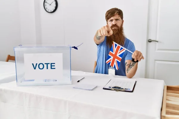 Caucasian Man Long Beard Political Campaign Election Holding Flag Pointing — Stockfoto