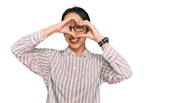 Young Hispanic Girl Wearing Casual Clothes Glasses Doing Heart Shape — Stock Photo, Image