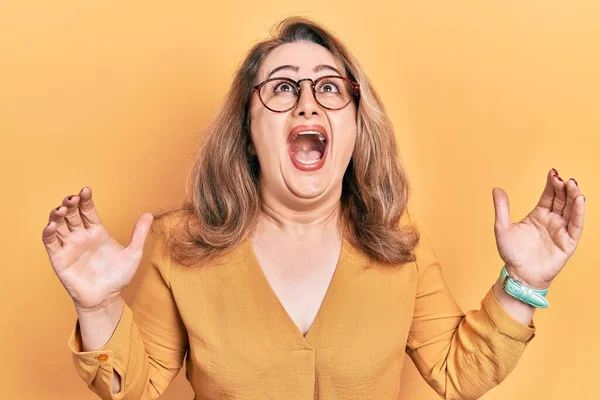Middle Age Caucasian Woman Wearing Casual Clothes Glasses Crazy Mad — Foto de Stock