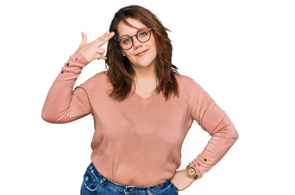 Young Size Woman Wearing Casual Clothes Glasses Shooting Killing Oneself — Stock Photo, Image