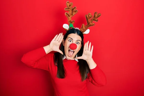 Young Hispanic Woman Wearing Deer Christmas Hat Red Nose Smiling — Stock Photo, Image
