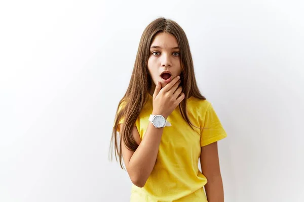 Young Brunette Teenager Standing Together Isolated Background Looking Fascinated Disbelief — Stock Photo, Image