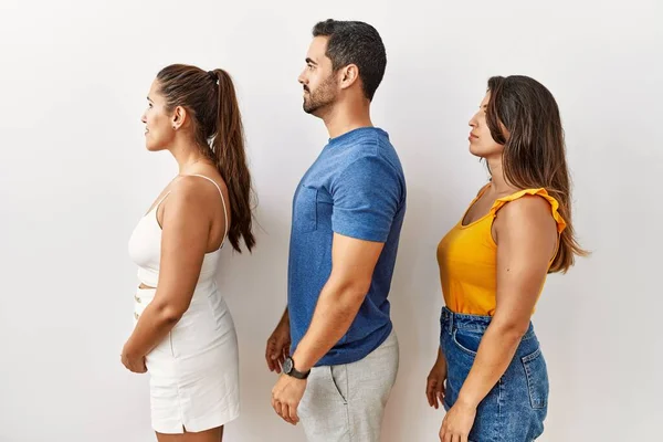 Group Young Hispanic People Standing Isolated Background Looking Side Relax — Stock Photo, Image