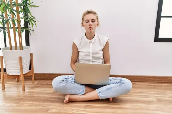 Young Blonde Woman Using Computer Laptop Sitting Floor Living Room — Stock fotografie