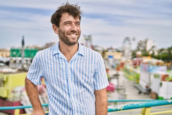 Young Hispanic Man Smiling Happy Standing Attraction Park — Photo