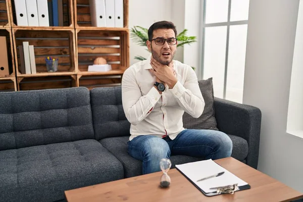 Young Hispanic Man Beard Working Consultation Office Shouting Suffocate Because — Stock Fotó