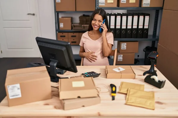 Young Latin Woman Pregnant Business Worker Talking Smartphone Office — Foto de Stock