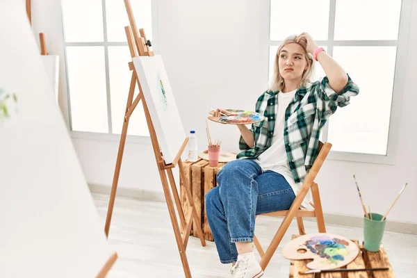 Young Artist Woman Painting Canvas Art Studio Confuse Wondering Question — ストック写真