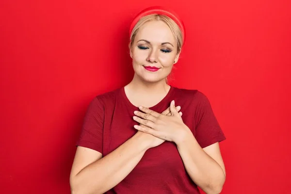 Young Blonde Woman Wearing Casual Red Shirt Smiling Hands Chest — ストック写真