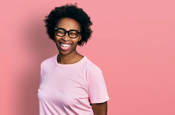 African American Woman Afro Hair Wearing Casual Clothes Glasses Winking — Stockfoto