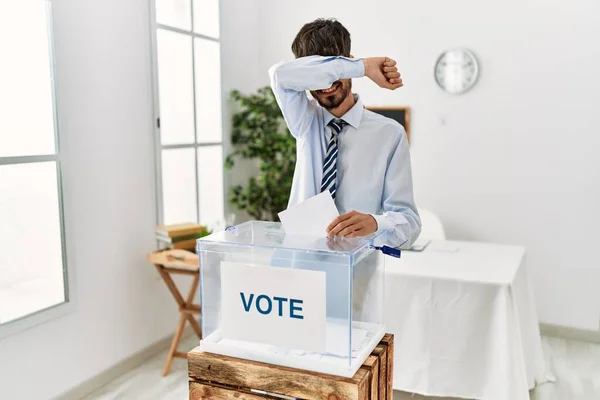 Hispanic Man Beard Voting Putting Envelop Ballot Box Smiling Cheerful — Fotografia de Stock