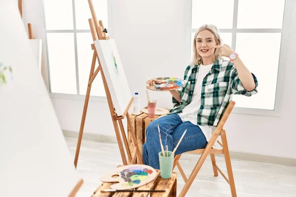 Young Artist Woman Painting Canvas Art Studio Pointing Hand Finger — Fotografia de Stock