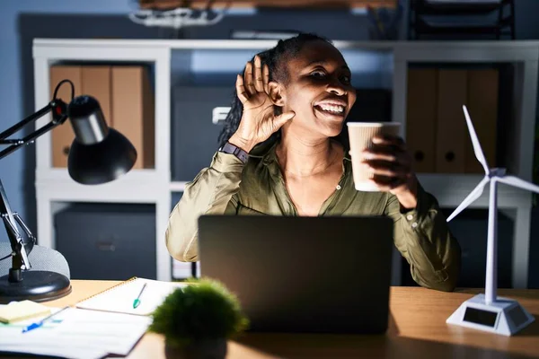 African Woman Working Using Computer Laptop Night Smiling Hand Ear — Photo