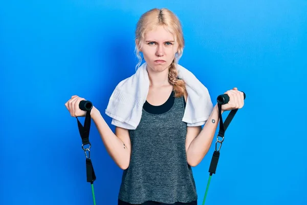 Vacker Kaukasiska Sport Kvinna Med Blont Hår Träning Armmotstånd Med — Stockfoto