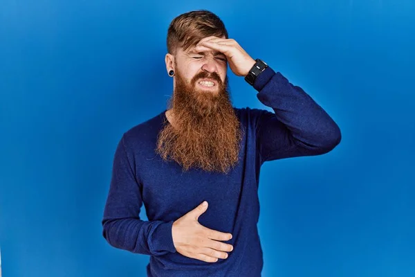 Redhead Man Long Beard Wearing Casual Blue Sweater Blue Background — Stockfoto