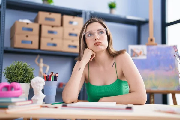 Young Woman Artist Stressed Drawing Art Studio — Stock fotografie