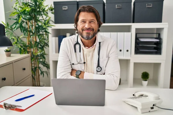 Handsome Middle Age Doctor Man Working Clinic Happy Face Smiling — Photo