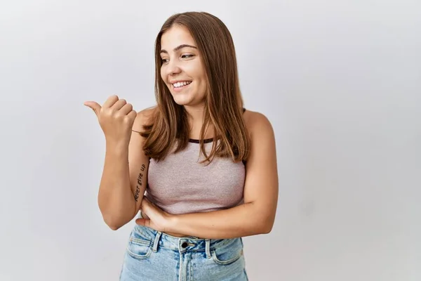 Jeune Femme Brune Debout Sur Fond Isolé Souriant Avec Visage — Photo