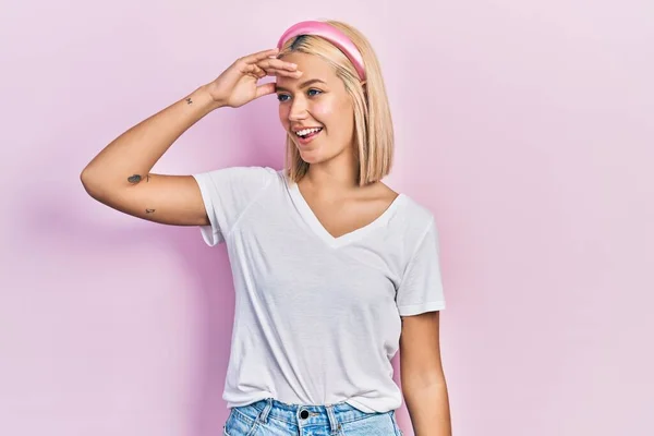 Beautiful Blonde Woman Wearing Casual White Shirt Very Happy Smiling — Φωτογραφία Αρχείου