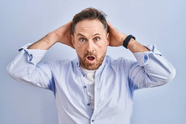 Middle Age Caucasian Man Standing Blue Background Crazy Scared Hands — Foto Stock