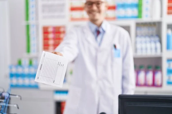 Young Caucasian Man Pharmacist Holding Prescription Pharmacy — Stock Photo, Image