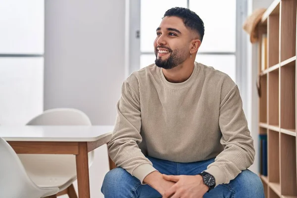 Young Arab Man Smiling Confident Sitting Chair Home — 图库照片