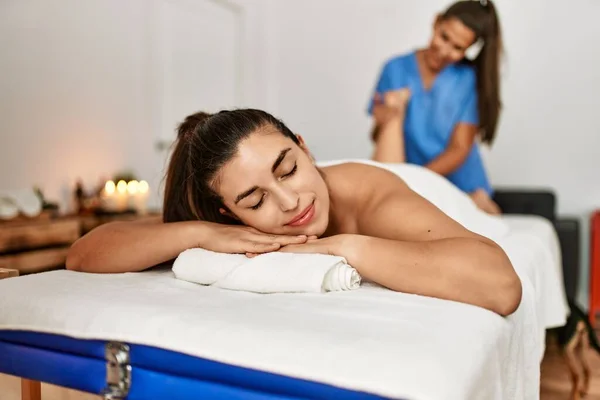 Two Women Therapist Patient Having Massage Session Massaging Legs Beauty — Stock Photo, Image