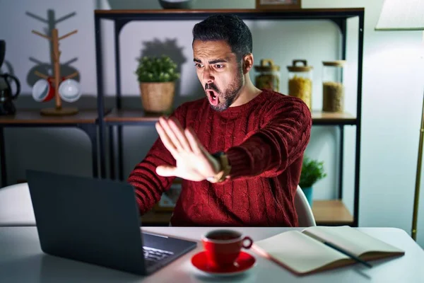 Young Hispanic Man Beard Using Computer Laptop Night Home Doing — Fotografia de Stock