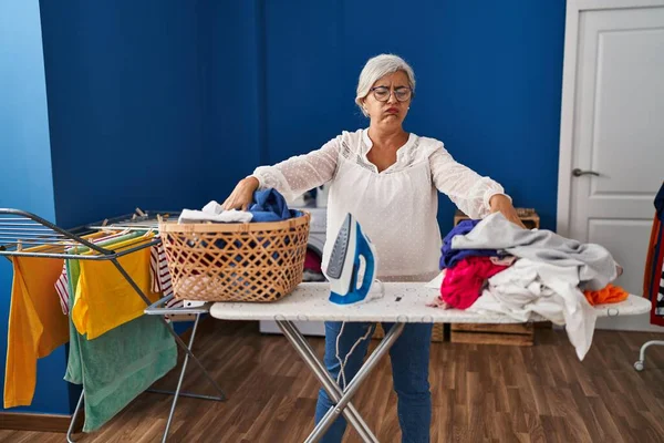 Middle Age Woman Stressed Doing Chores Laundry Room — Stock Photo, Image